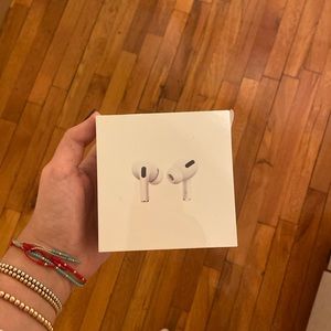 BRAND NEW SEALED AIRPOD PRO